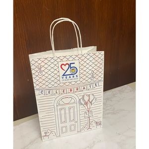 Build-A-Bear Workshop Reusable Gift bag - 25 YEARS OF HEART AND HUGS